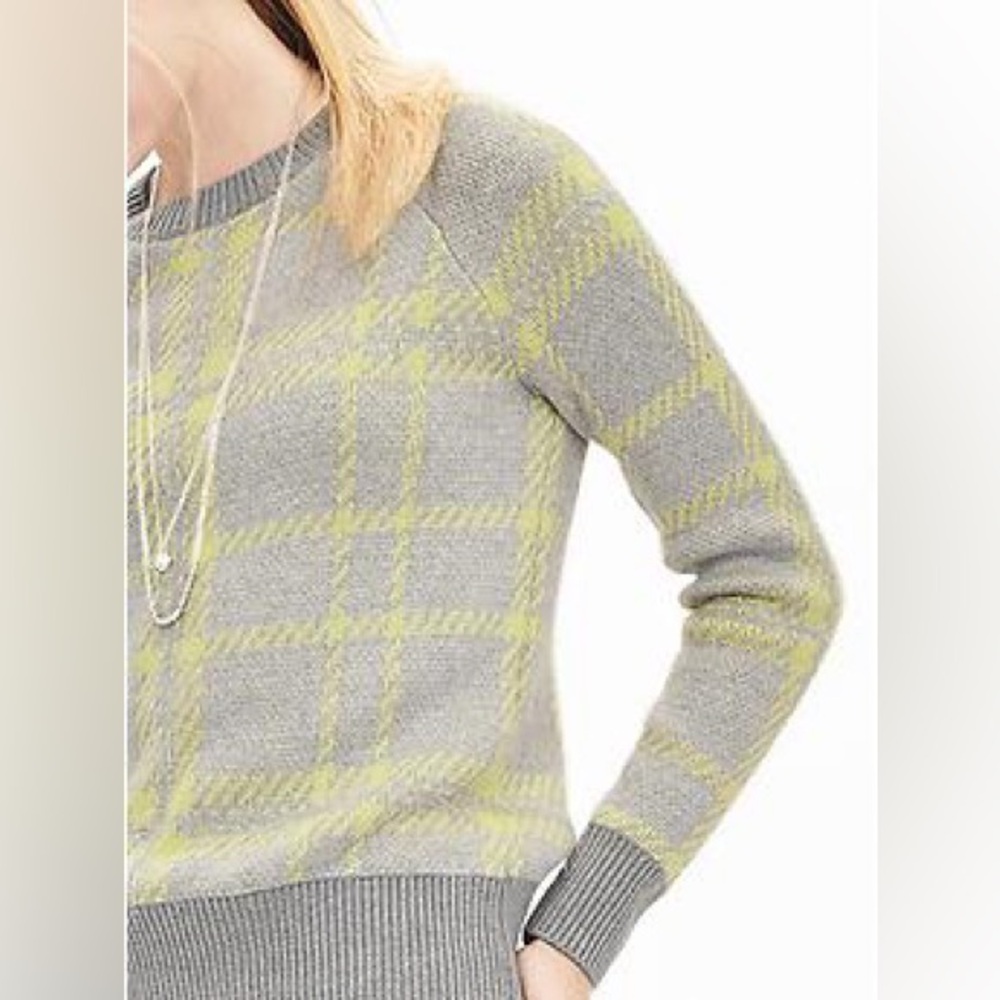 Banana Republic | Gray + Yellow Sweater ~ Merino Wool